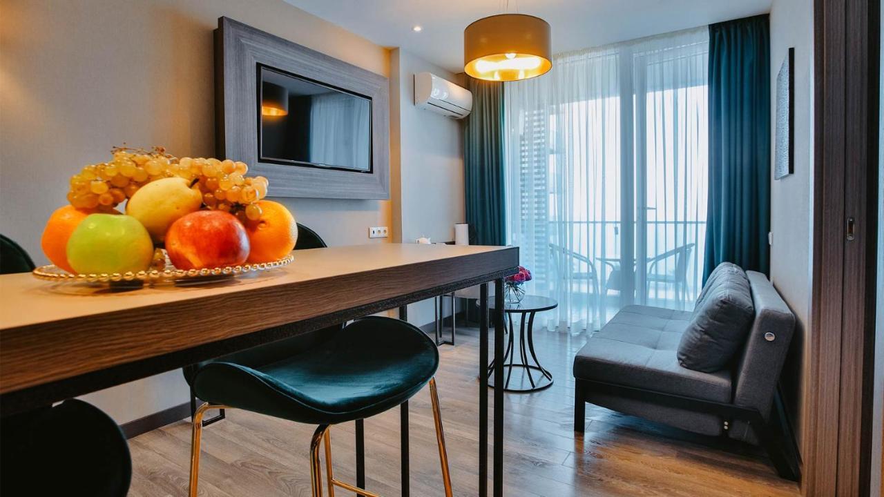 Sunrise Apart-Hotel Батуми Экстерьер фото